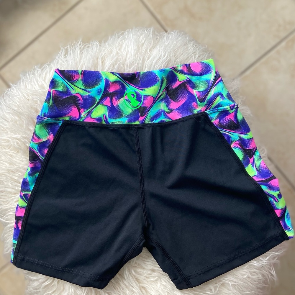 Training shorts - Picture 2 of 3